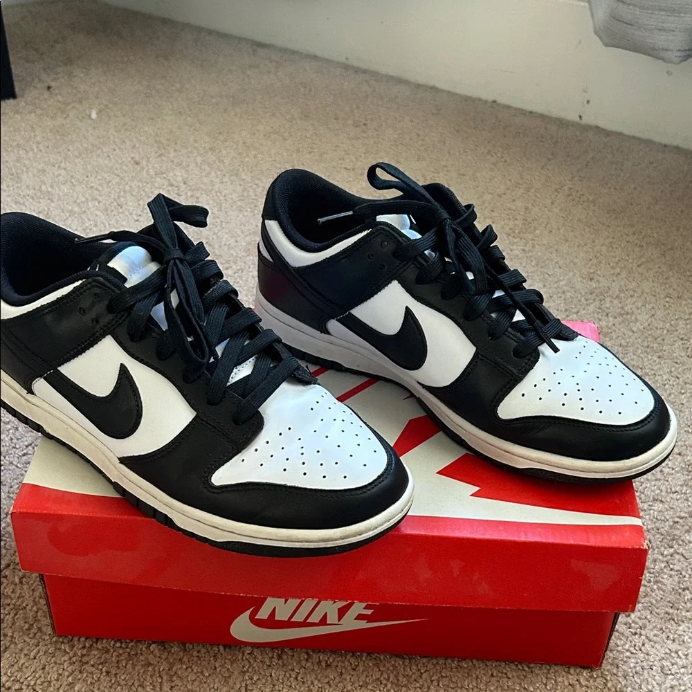 Nike classic sneakers